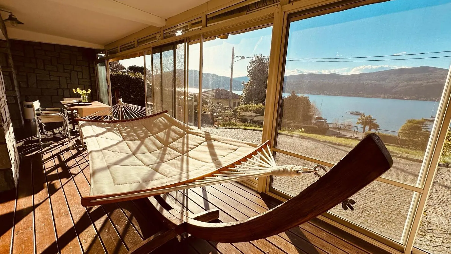 Therancobay - Lake View Apartment - 0*, Ranco Italien